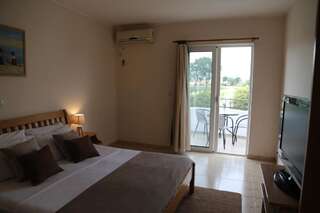 Апартаменты Comfort Apartments Улцинь Апартаменты с видом на бассейн-2