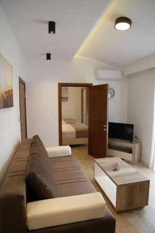 Апартаменты Comfort Apartments Улцинь Апартаменты с видом на сад-3